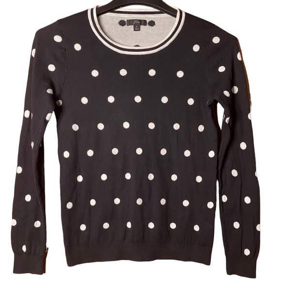 J. Crew Polka Dot Crew Neck Pullover
Black/White Polka Dots Size Small - Picture 2 of 6
